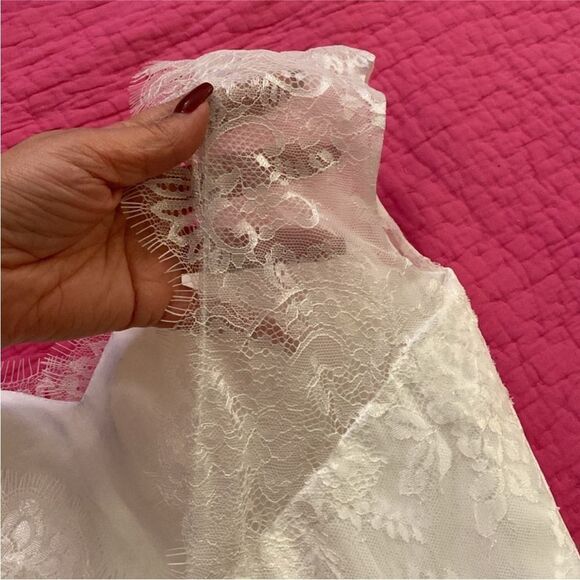 Mingda’s Elegant Lace White Dress, US0 - Picture 8 of 10